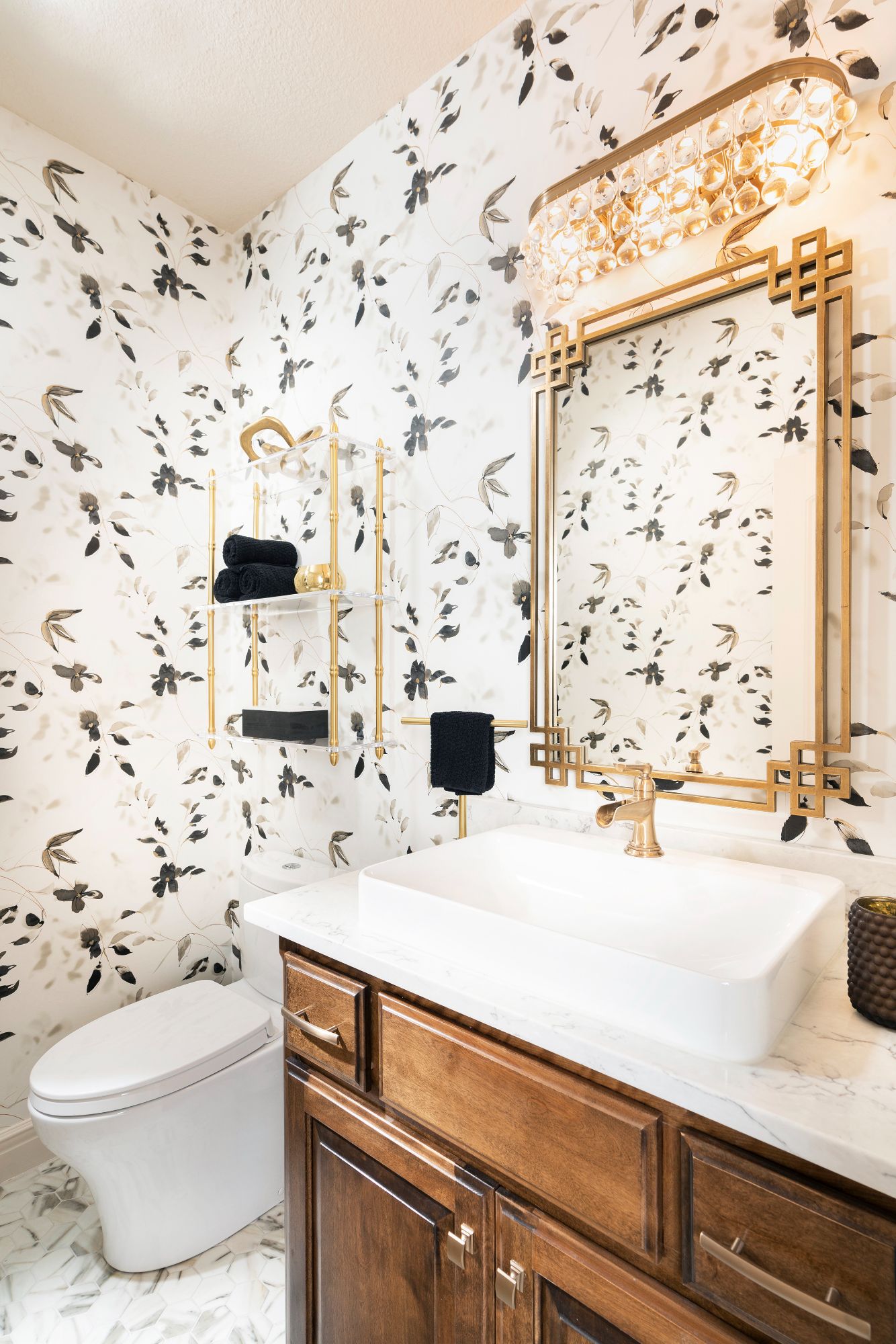 Choosing the Perfect Bathroom Wallpaper